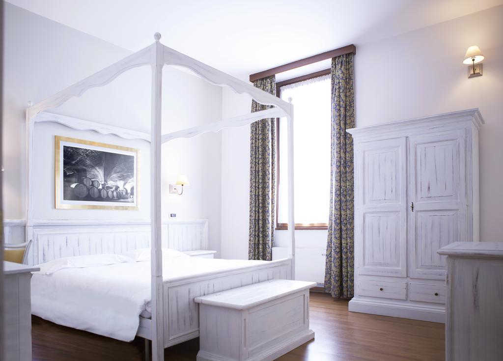 Hotel Sebino Сарніко Екстер'єр фото