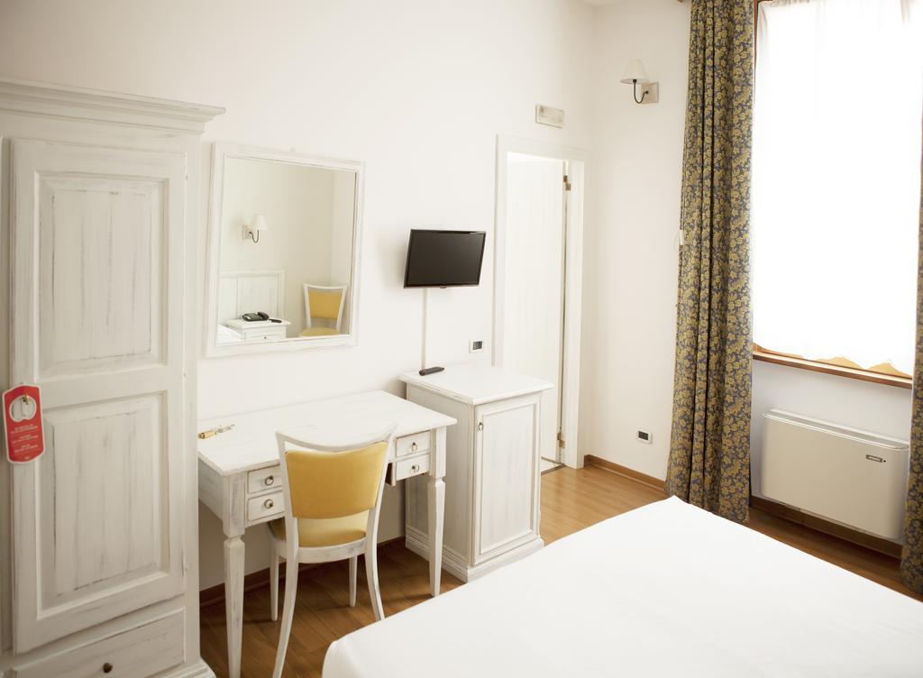 Hotel Sebino Сарніко Екстер'єр фото